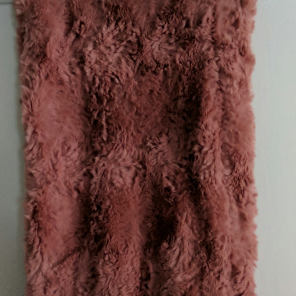 Mauve pink fake fur infinity scarf